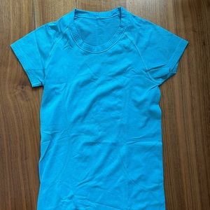 Lululemon blue workout top